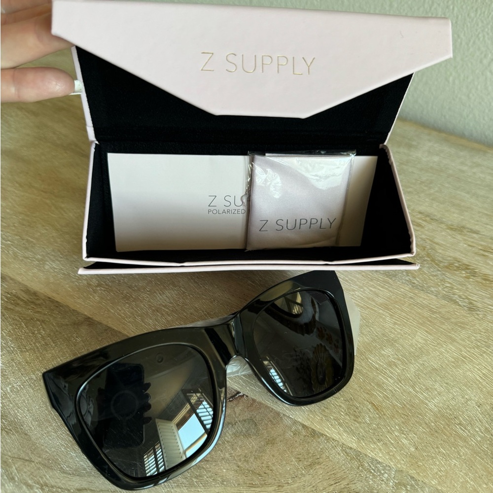 Z Supply Polarized Sunglasses, NWT.